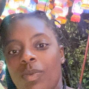 Meet your Posher, Dayneshia